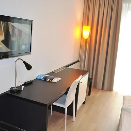 City Hotel Hotel