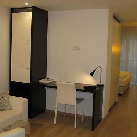 City Hotel Hotel