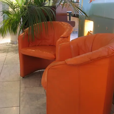 City Hotel