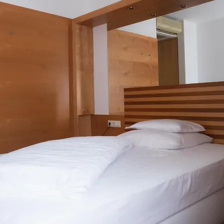 City-hotel Hotel