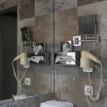 City-hotel מלון לינץ