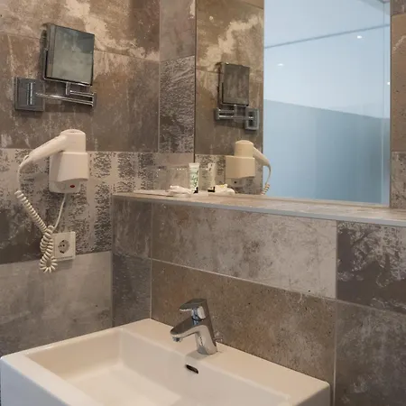 Ξενοδοχείο City-hotel 4*