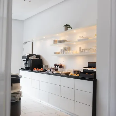 City-hotel Ξενοδοχείο 4*