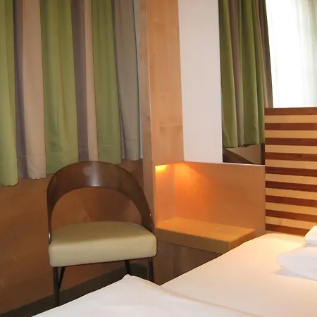 Hotel City Hotel