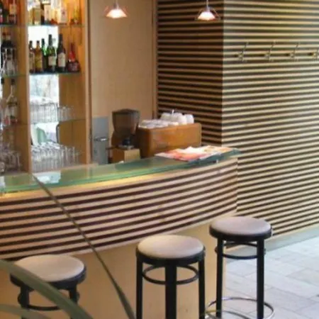 City Hotel Hotel