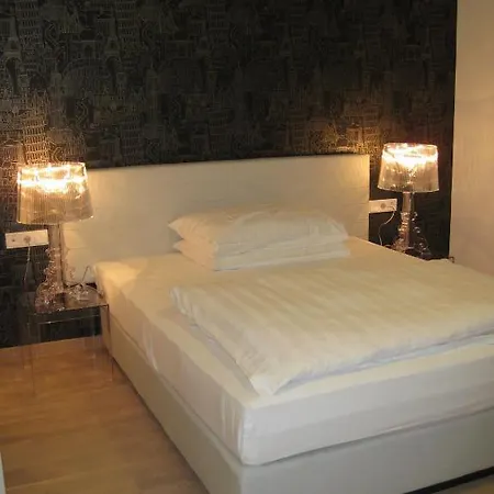 City Hotel Hotel 4*